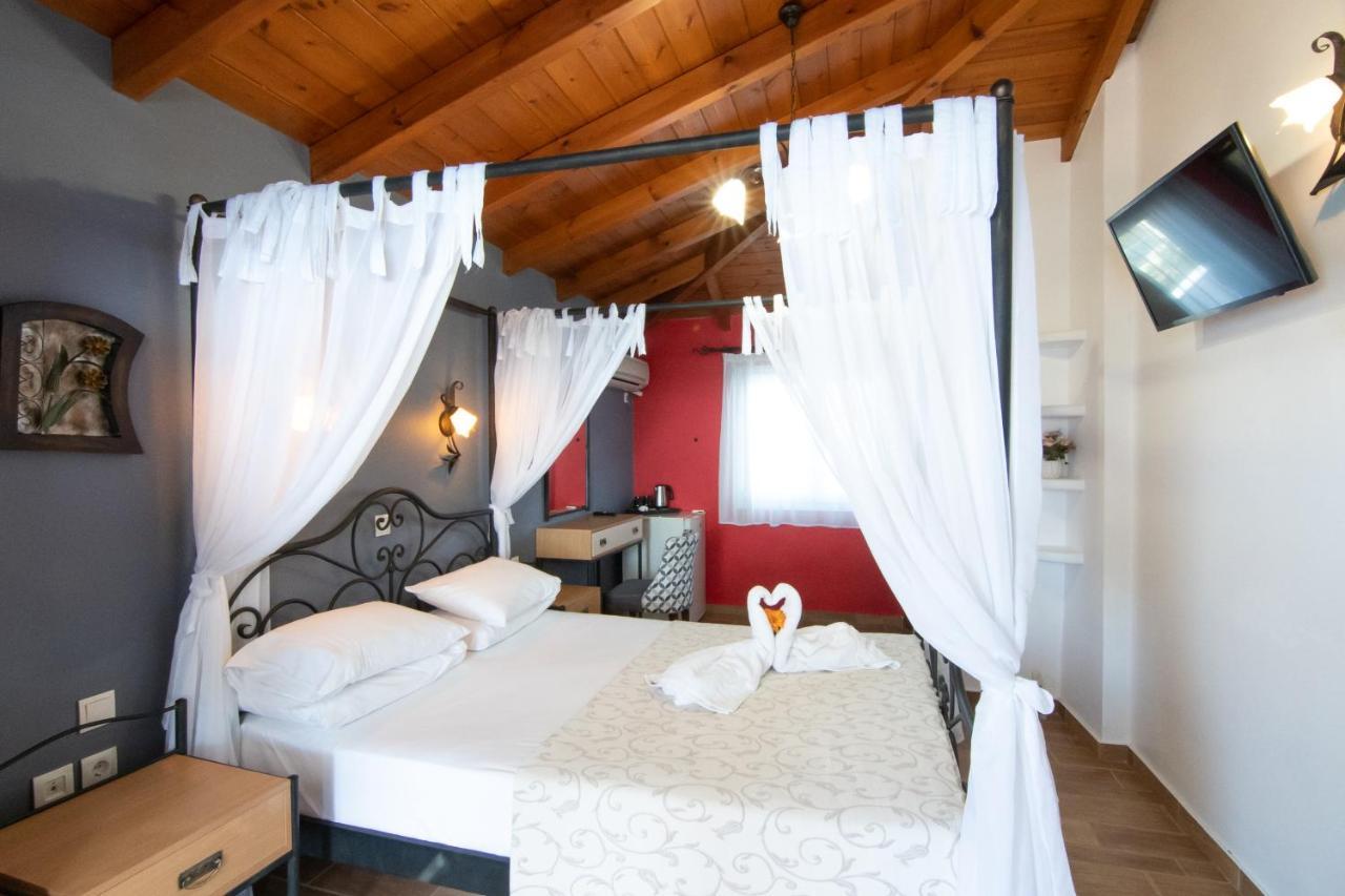 Coralli Rooms & Restaurant Ελαφόνησος Εξωτερικό φωτογραφία